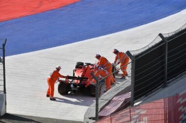 Vettel: "Ridateci i fot*uti V12!"