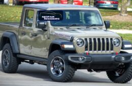 SpyShot: Jeep Gladiator Rubicon 2020 con guida a destra
