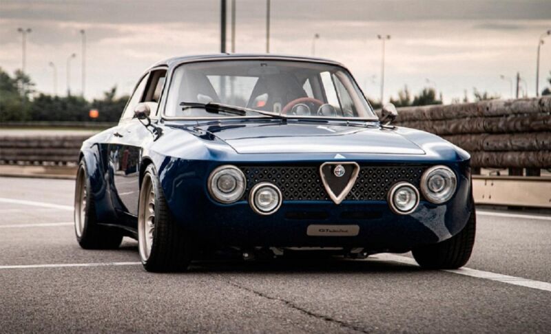Totem Alfa Romeo Giulia GTAm