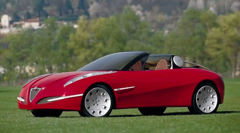 Alfa Romeo, 50 anni di Spider Concept