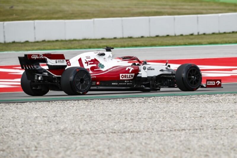 Alfa Romeo Racing in pista con pneumatici da 18 pollici