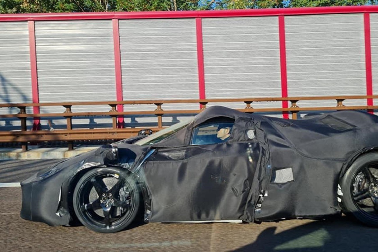 Cosa nasconde la Ferrari con questo misterioso nuovo prototipo?