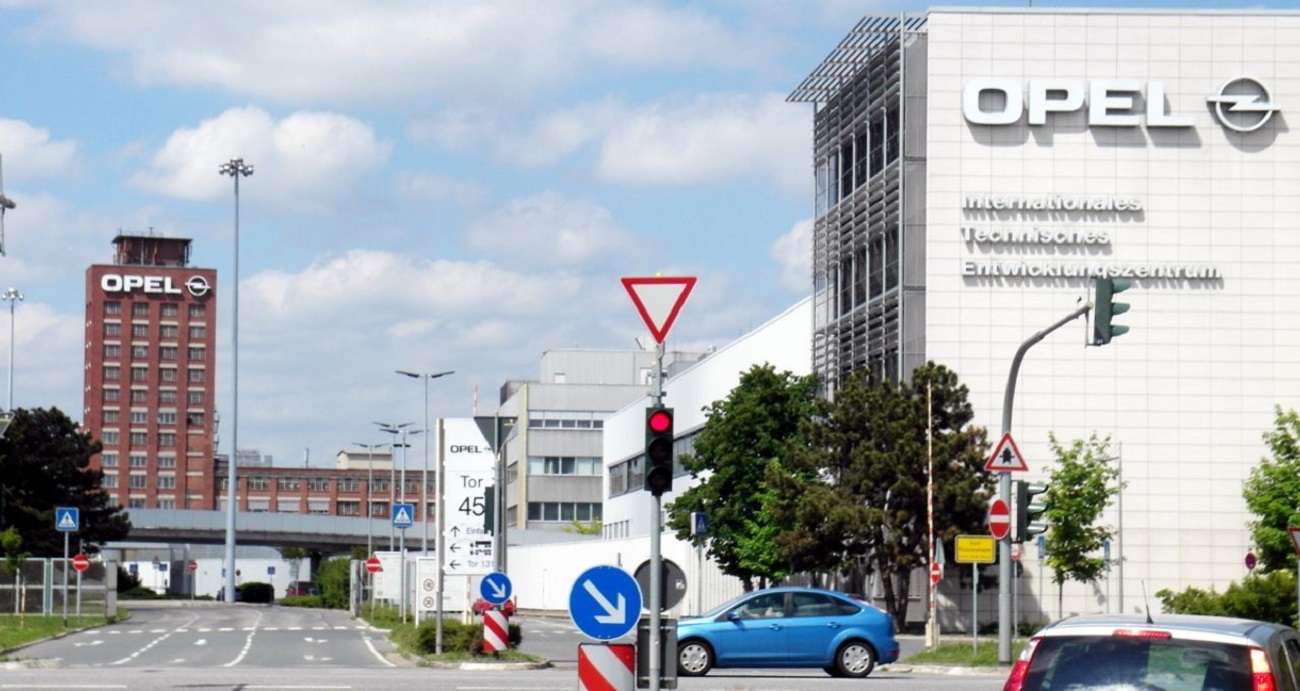 L'inizio della fine di Opel in Germania: cosa cambia per il costruttore con la fusione in Stellantis?